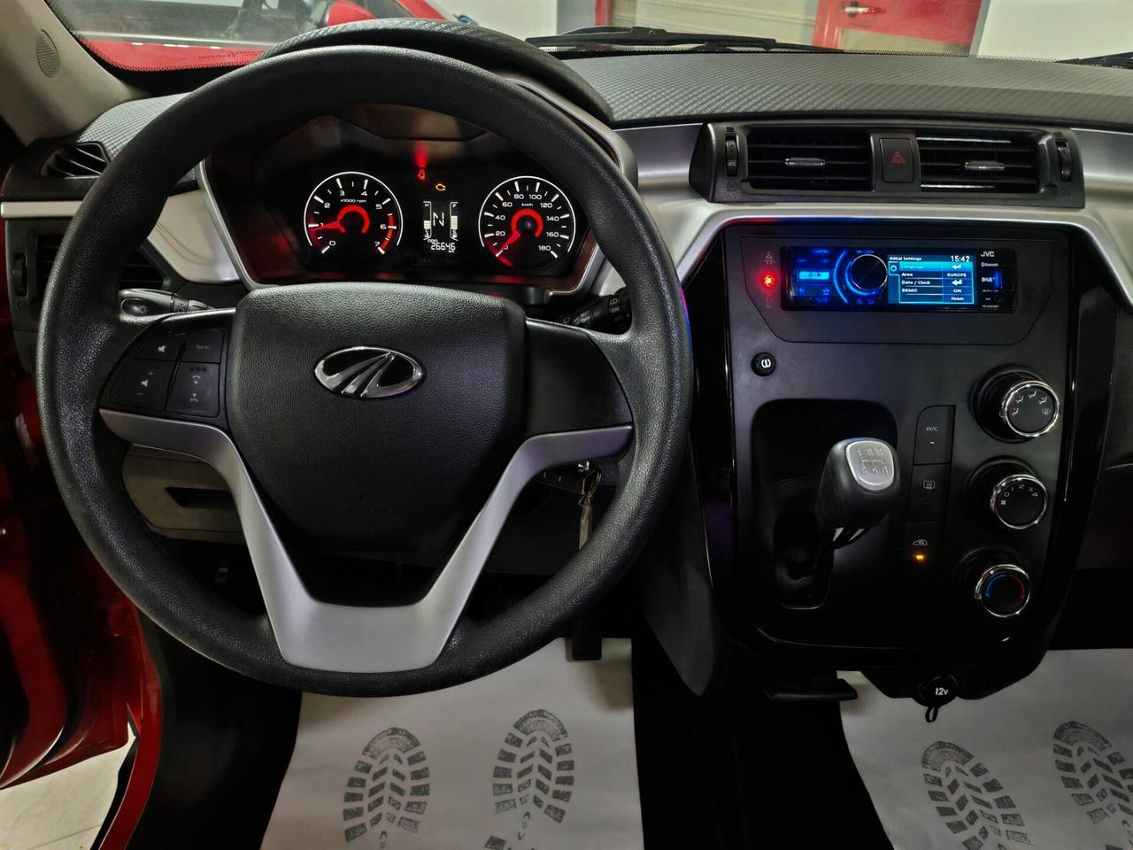 Mahindra 1.2 KUV100 K6+ 20000km 2025
