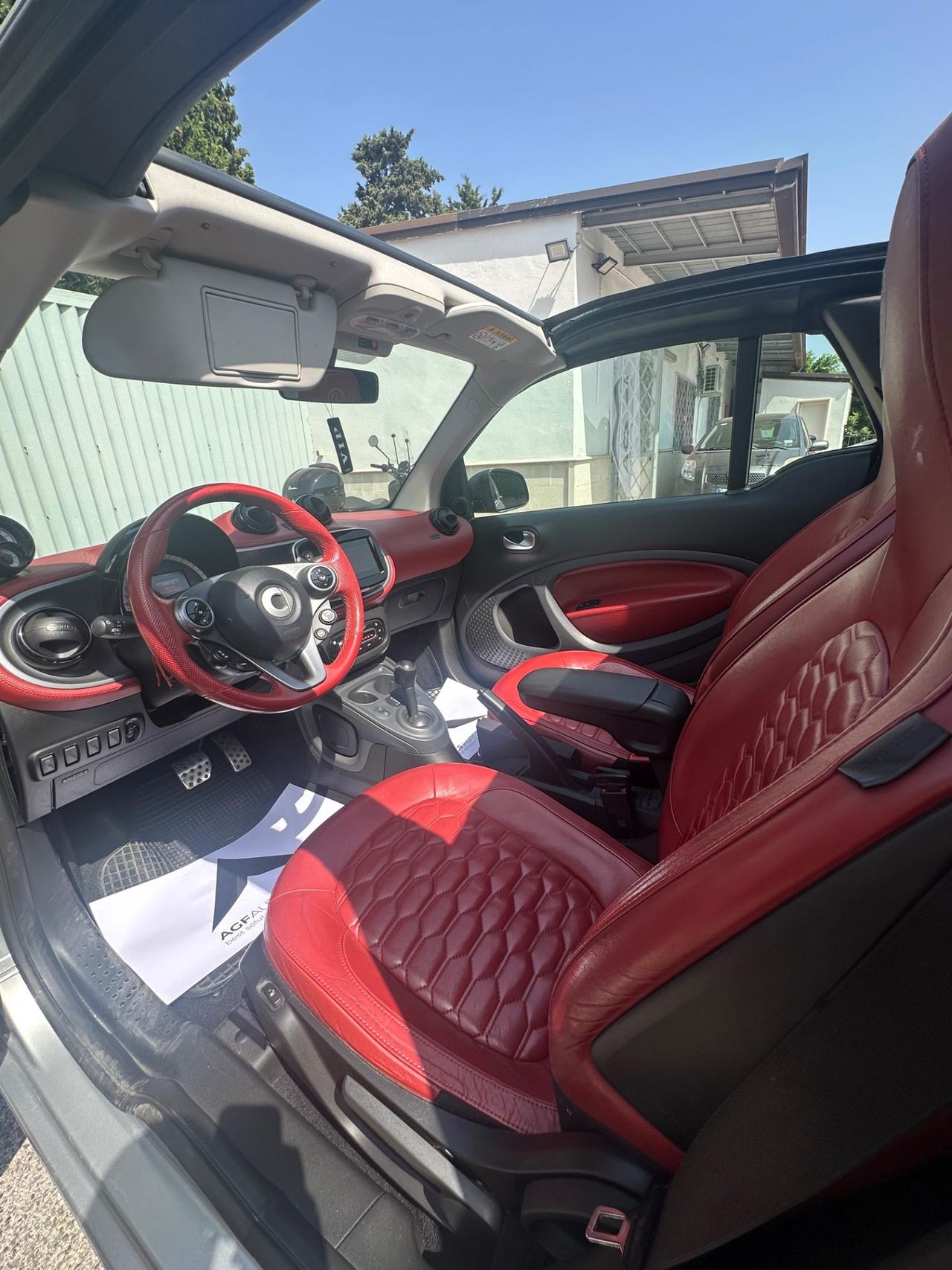 Smart ForTwo 90 0.9 T twinamic cabrio CHERRYWHITE