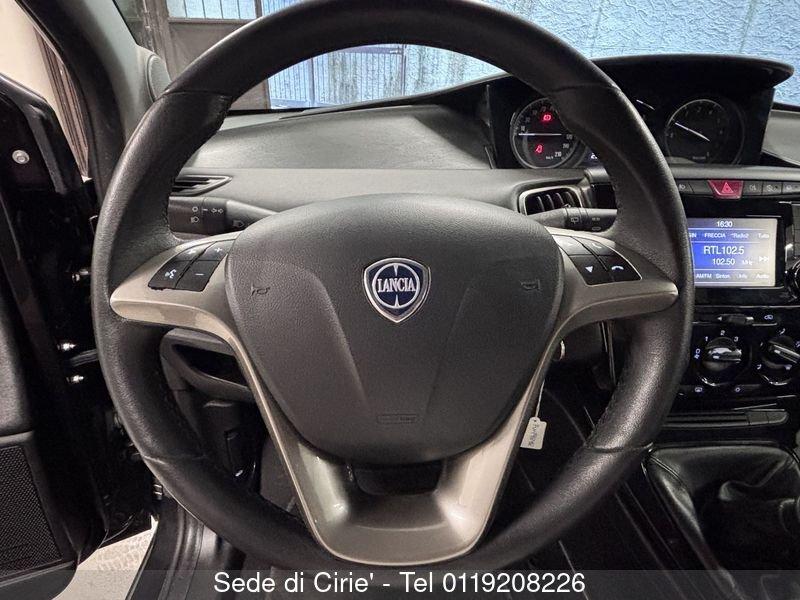 Lancia Ypsilon 1.2 69 CV 5 porte Elefantino Blu