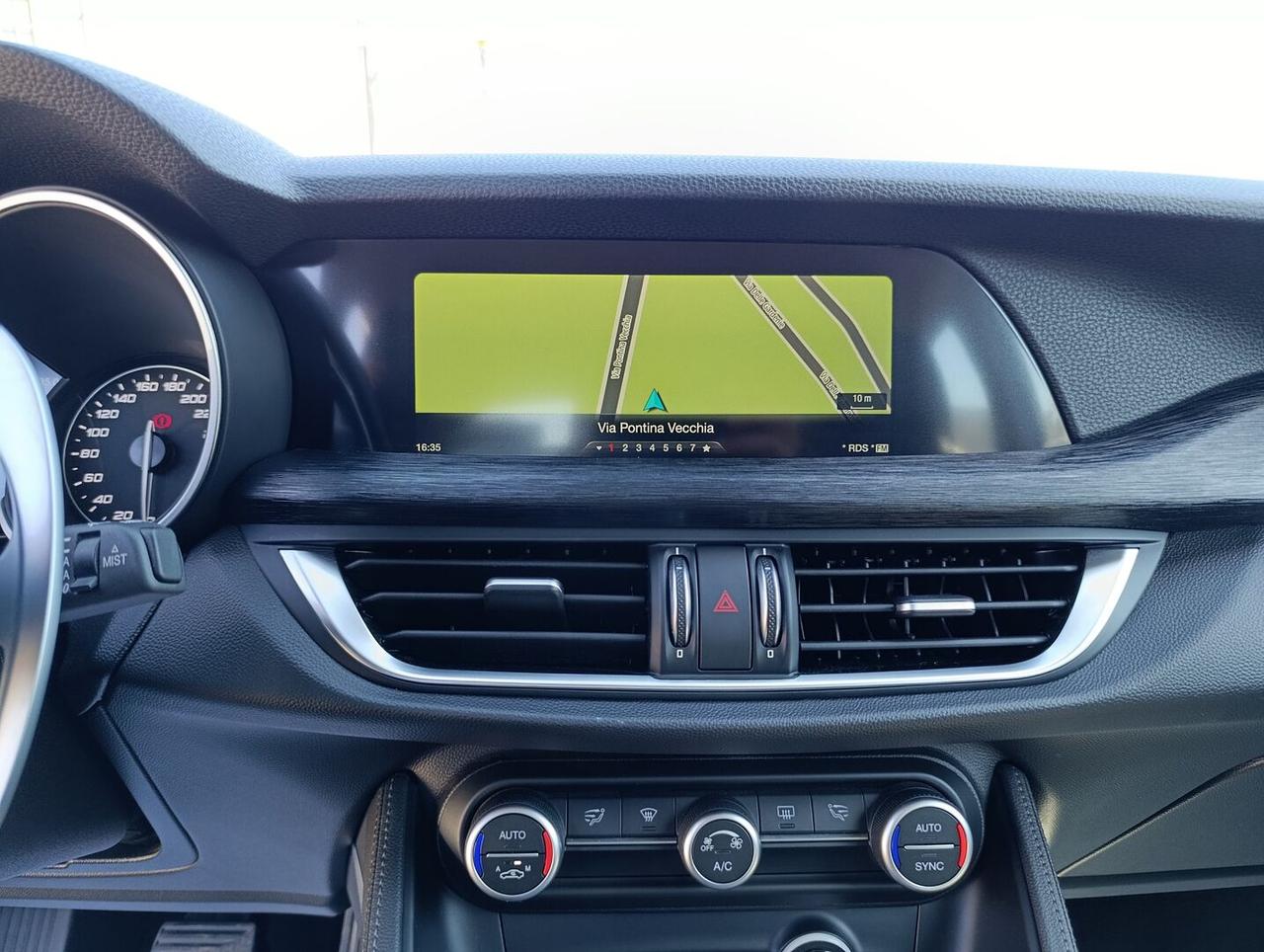 Alfa Romeo Stelvio 2.2 t Business Q4 210cv auto my19