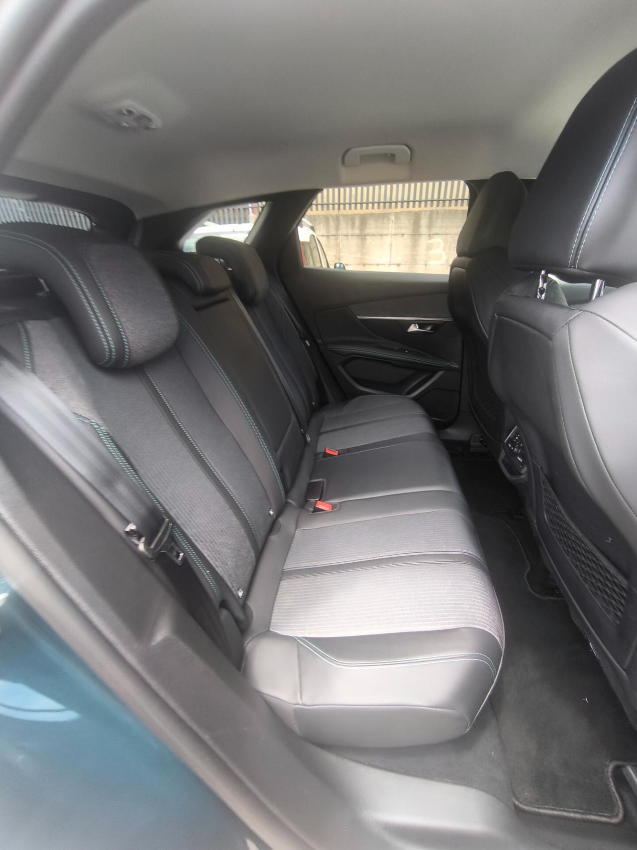 Peugeot 3008 BlueHDi 130 S&S EAT8 Allure Pack Keyless
