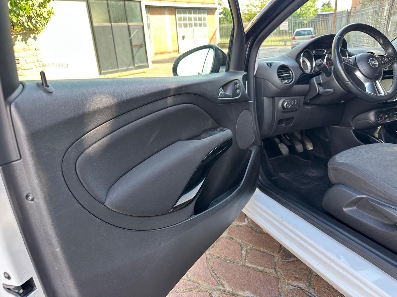 Opel Adam 1.4 87 CV GPL Tech White/Black Link