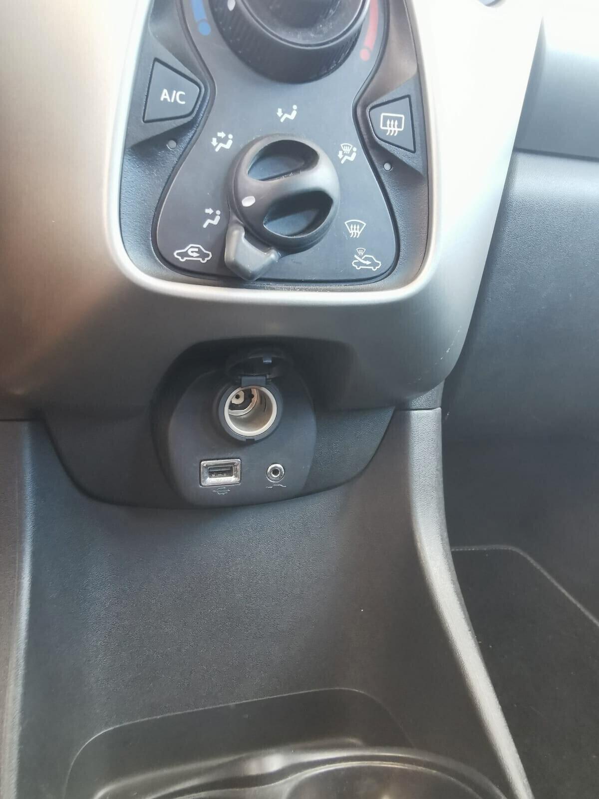 Citroen C1 VTi 68 5 porte Feel - 2016