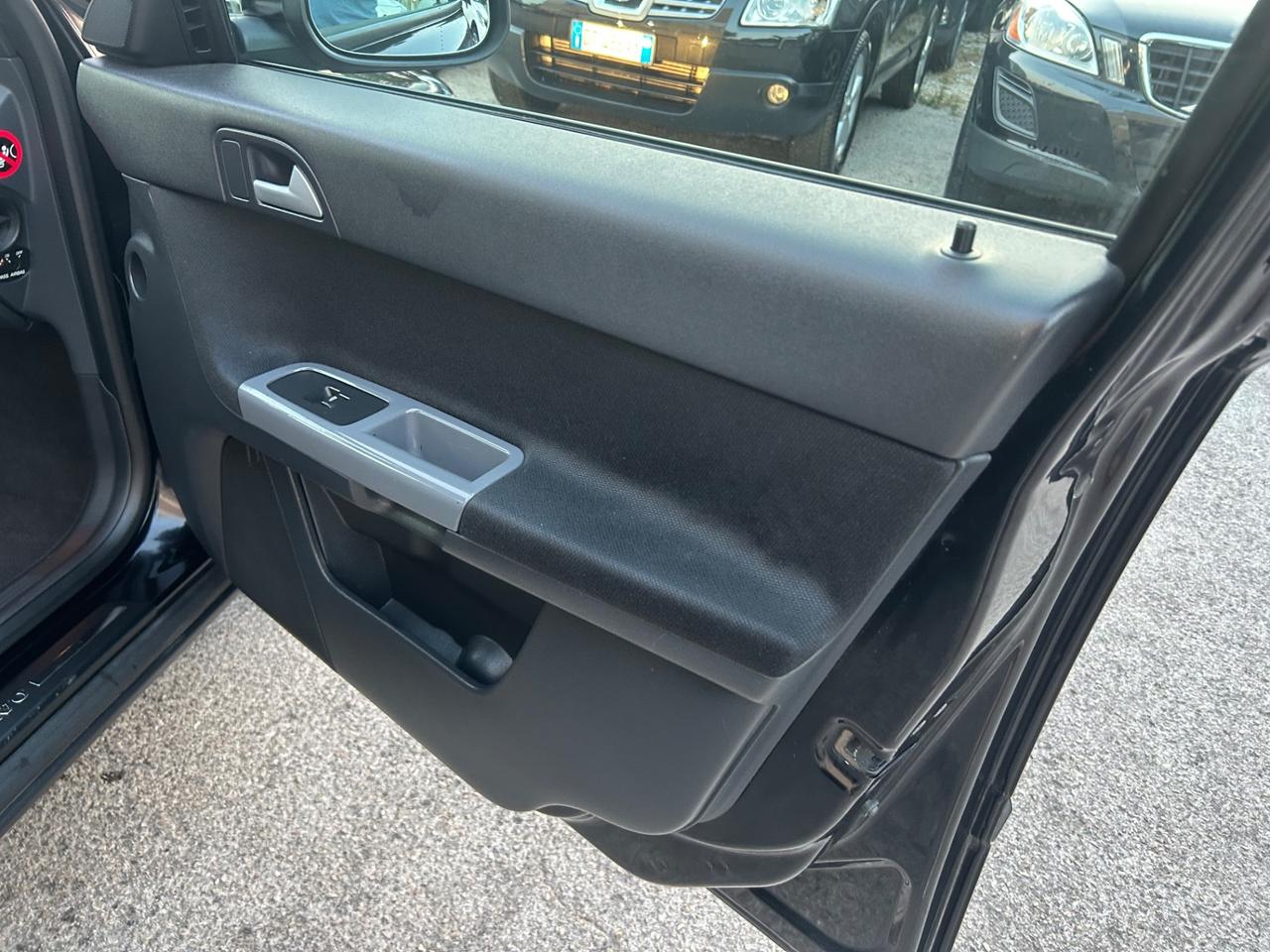 Volvo V50 1.6 D 150000km