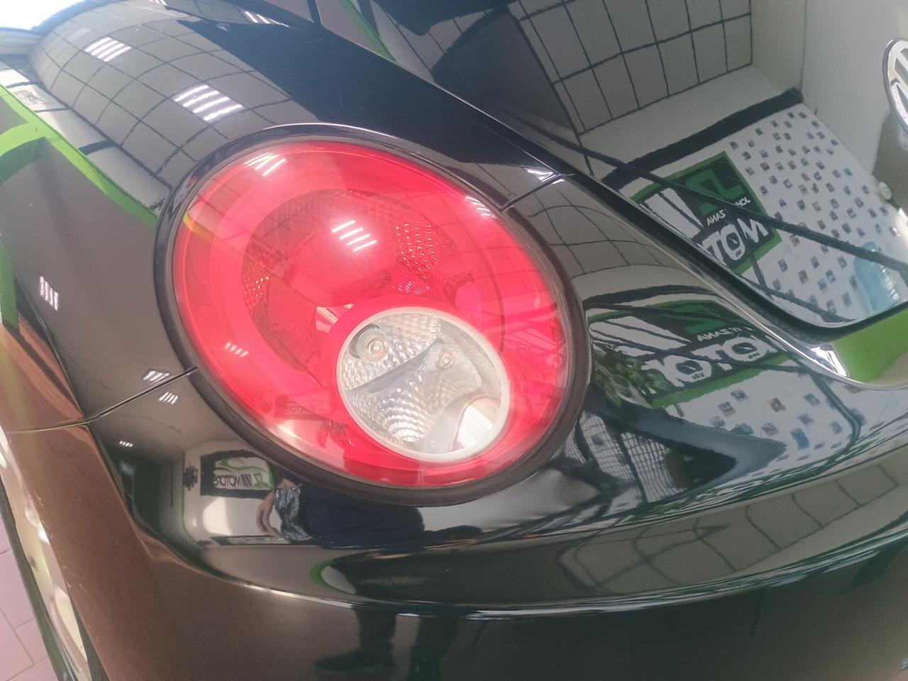 VOLKSWAGEN NEW BEATTLE CABRIO