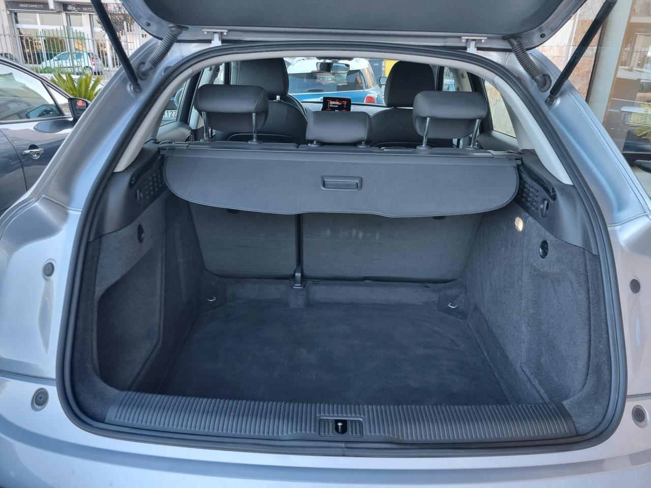 Audi Q3 2.0 TDI 120 CV Design