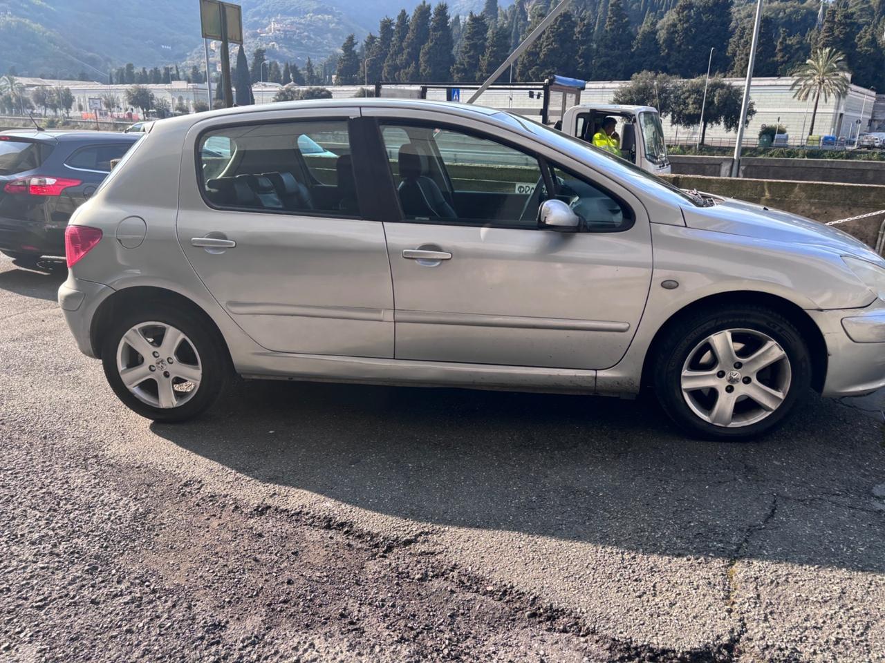 Peugeot 307 2.0 HDi FAP 5p. FULL optional