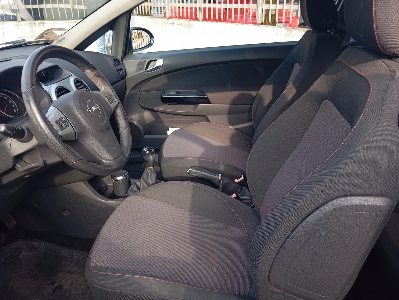 Opel Corsa 1.4 16V 3 porte Enjoy permute