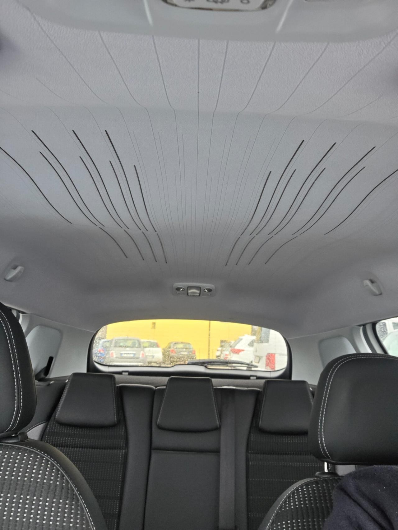 Peugeot 2008 1.6D 120cv uniproprietario perfetta e garantita