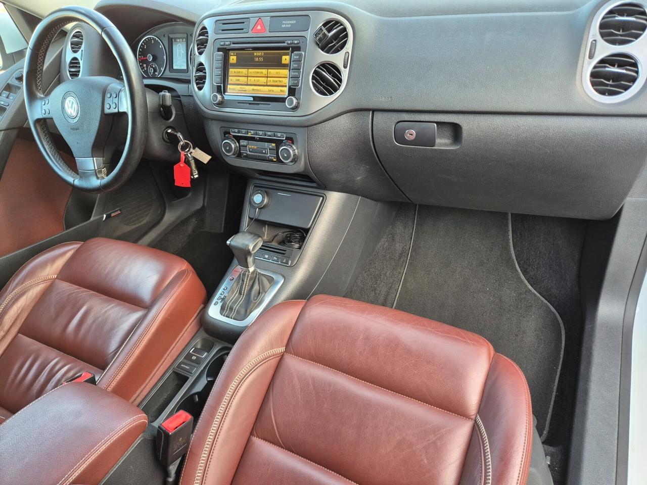 Volkswagen Tiguan 2.0 TDI DPF 4MOTION DSG Sport & Style