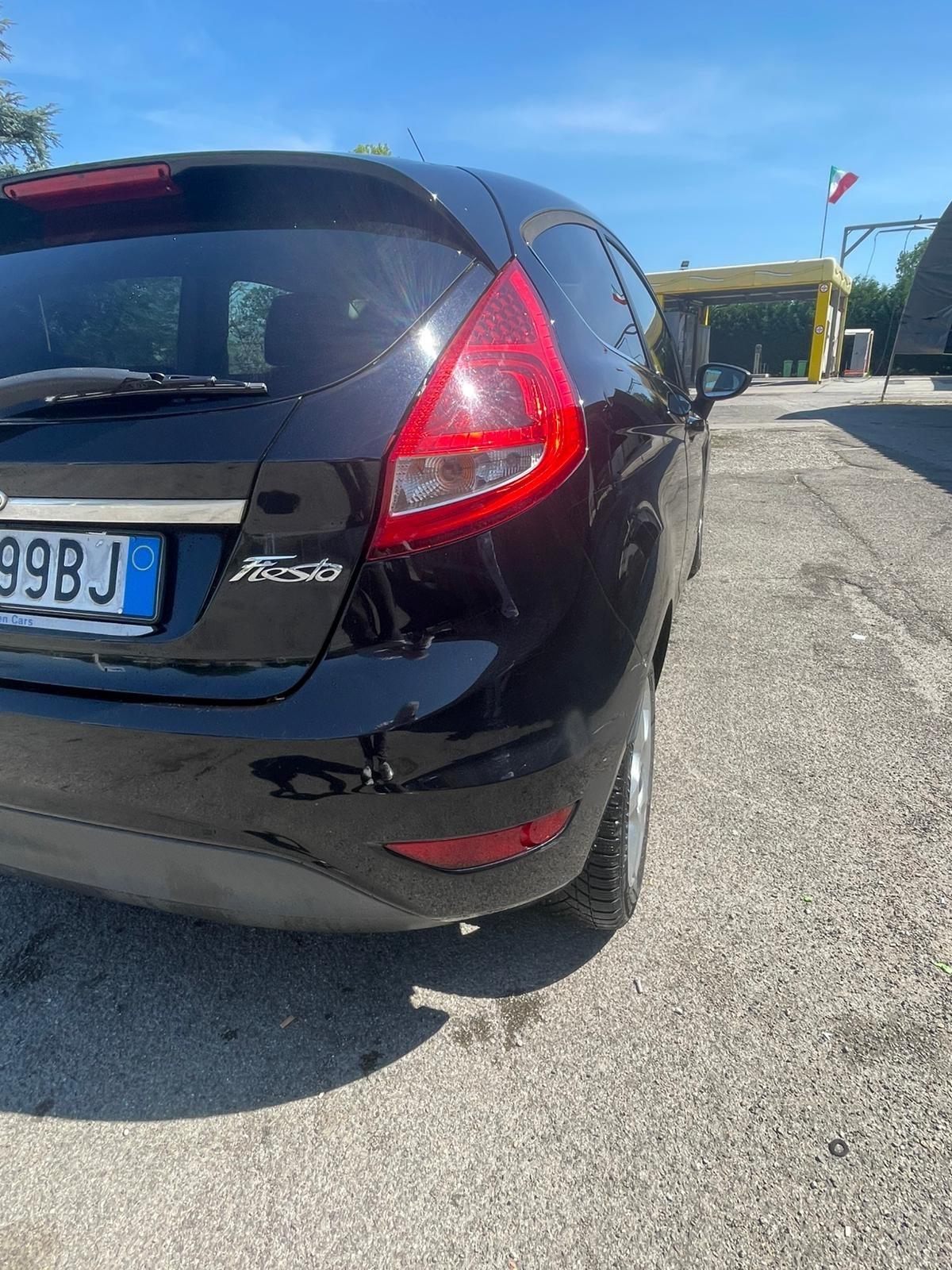 Ford Fiesta 1.4 TDCi 5p. Ghia