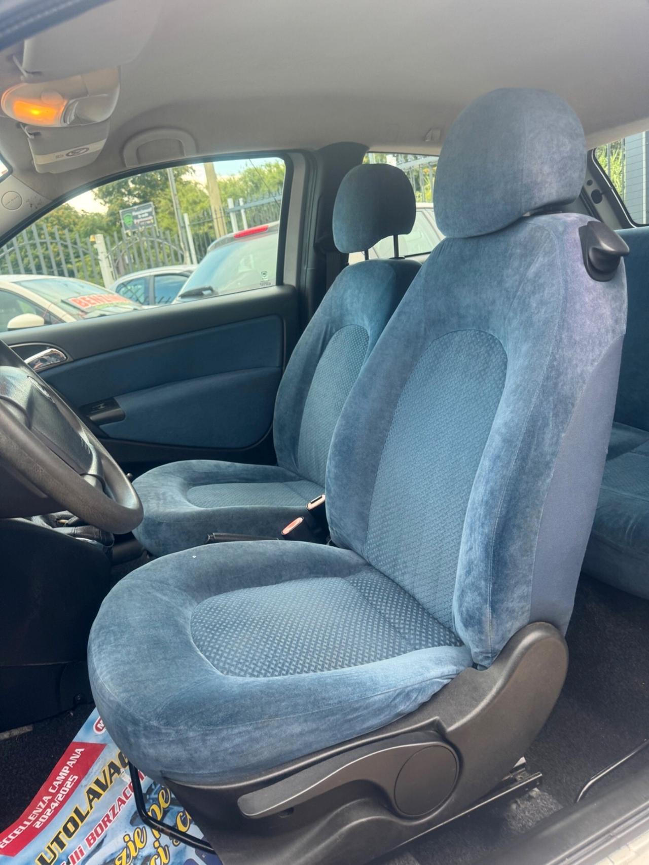 Lancia Ypsilon 1.2 Oro