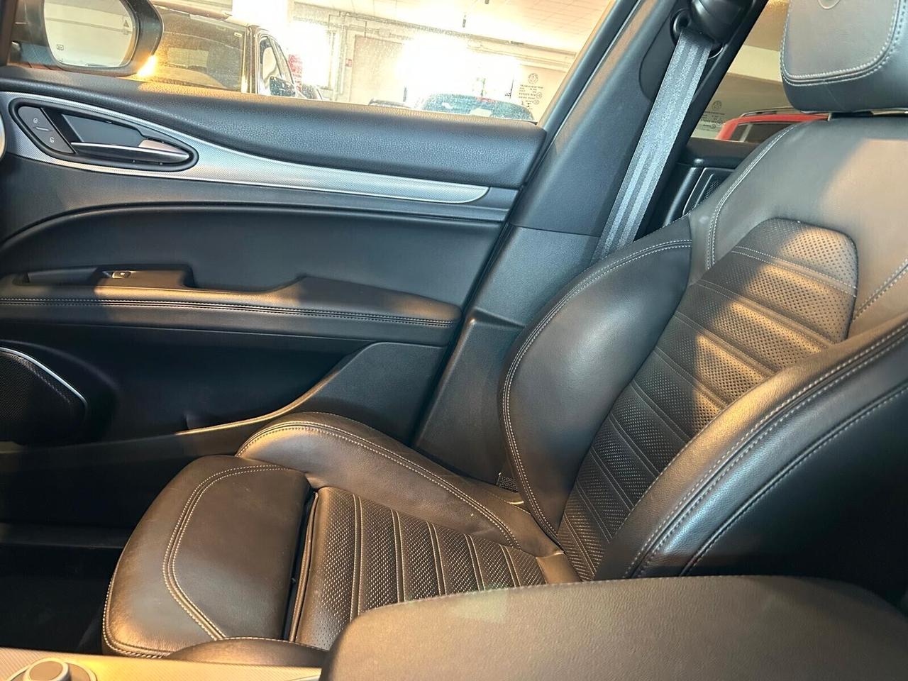 Alfa Romeo Stelvio VELOCE 2.2 Turbodiesel AT8 Q4 SPOTICAR