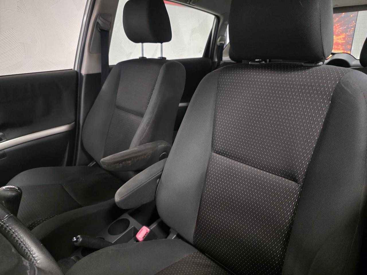 Toyota Corolla Verso 1.6 16V MY'08
