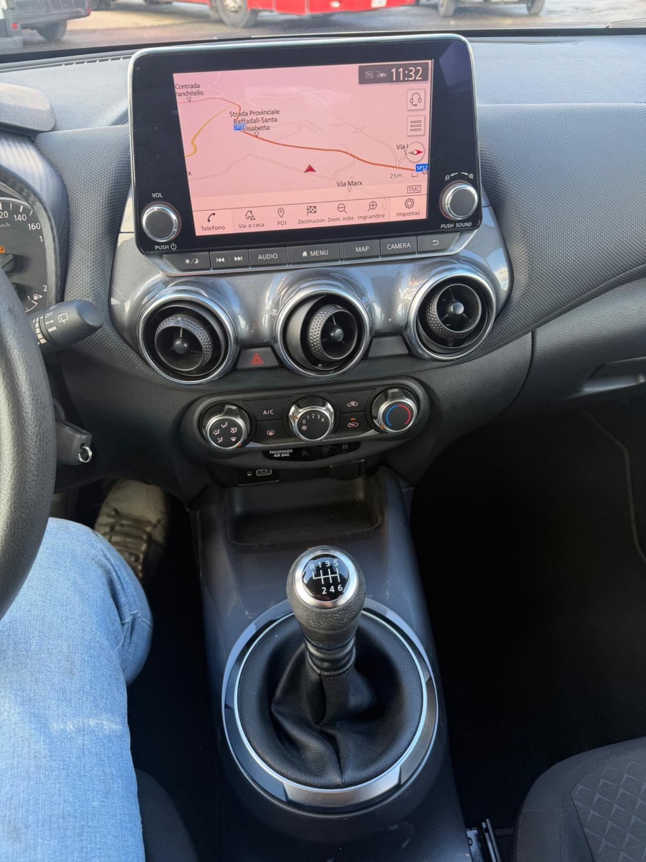 Nissan Juke 1.0 DIG-T 114 CV N-Connecta