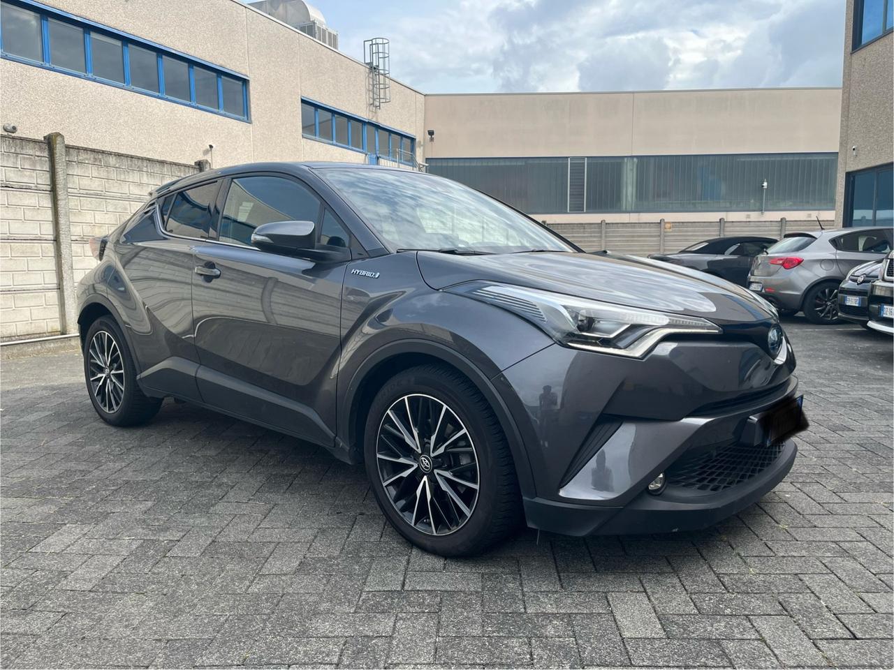 Toyota C-HR 1.8 Hybrid E-CVT Trend