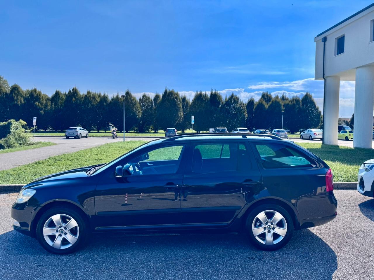 Skoda Octavia 1.6 TDI CR F.AP. DSG Wagon Elegance