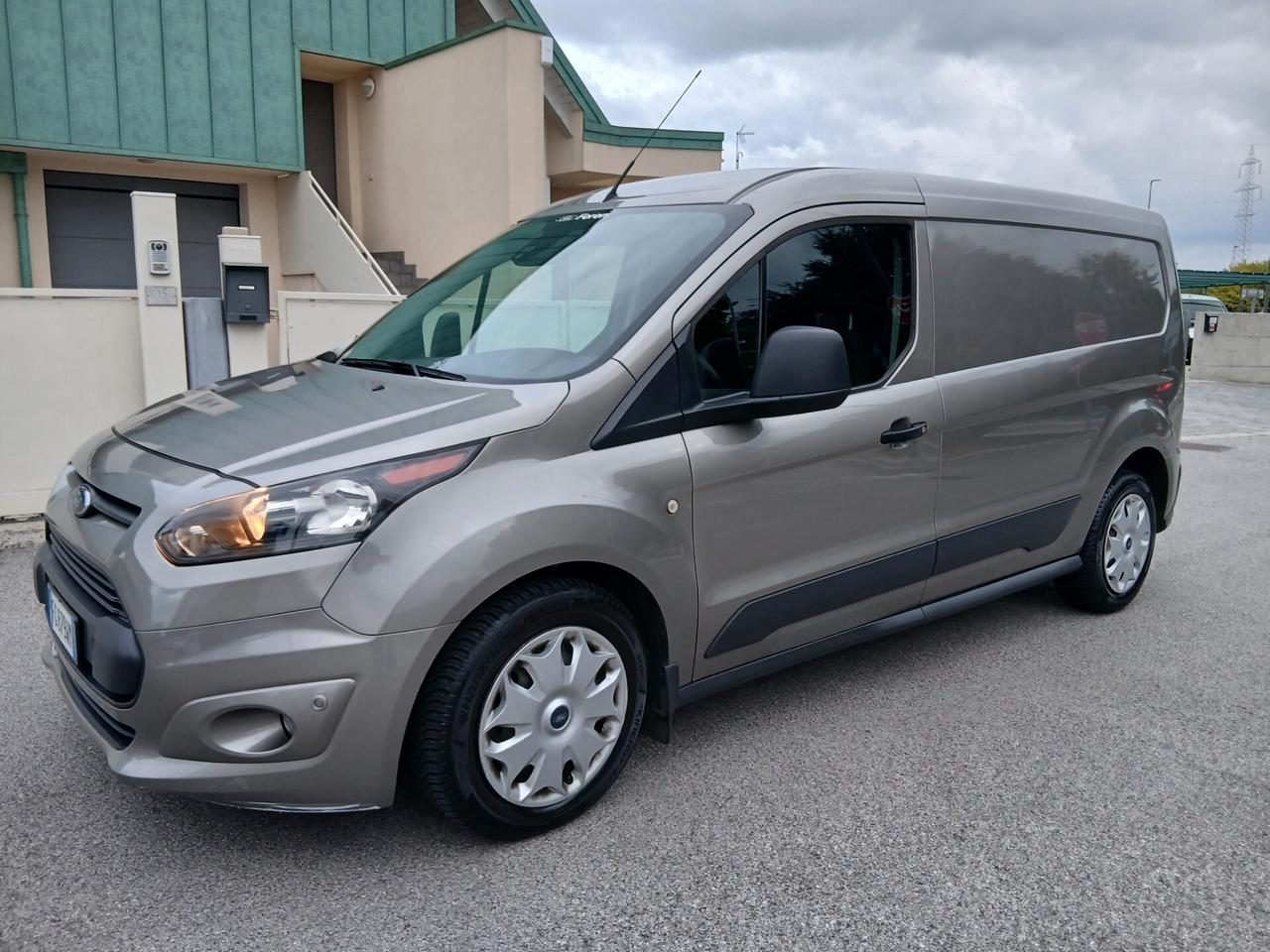Ford Transit Connect Lungo 1.5 Tdci 120 cv unico proprietario IVA esposta