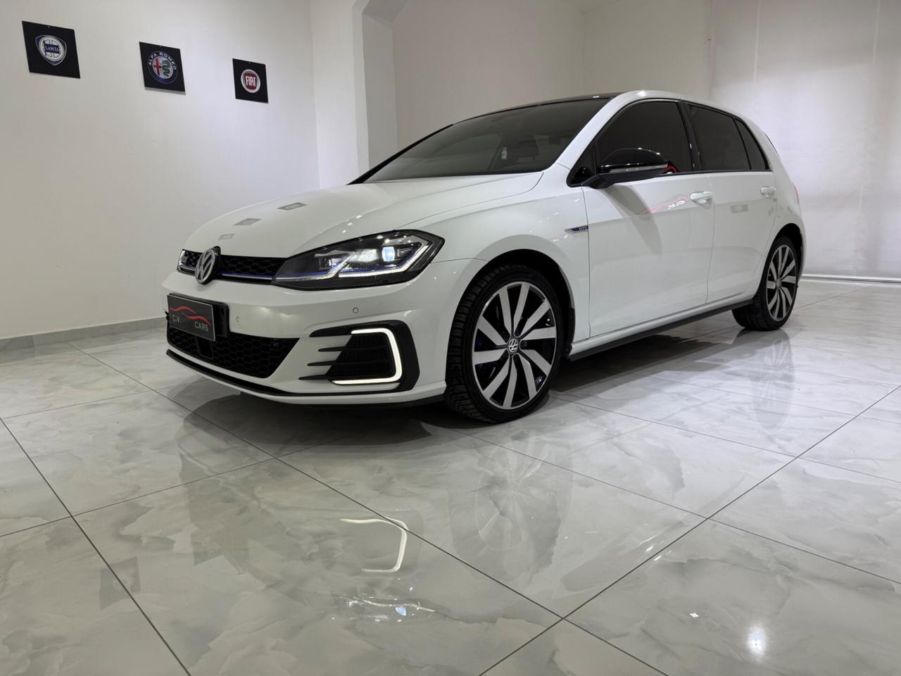 VOLKSWAGEN GOLF GTE UNICO PROPRIETARIO