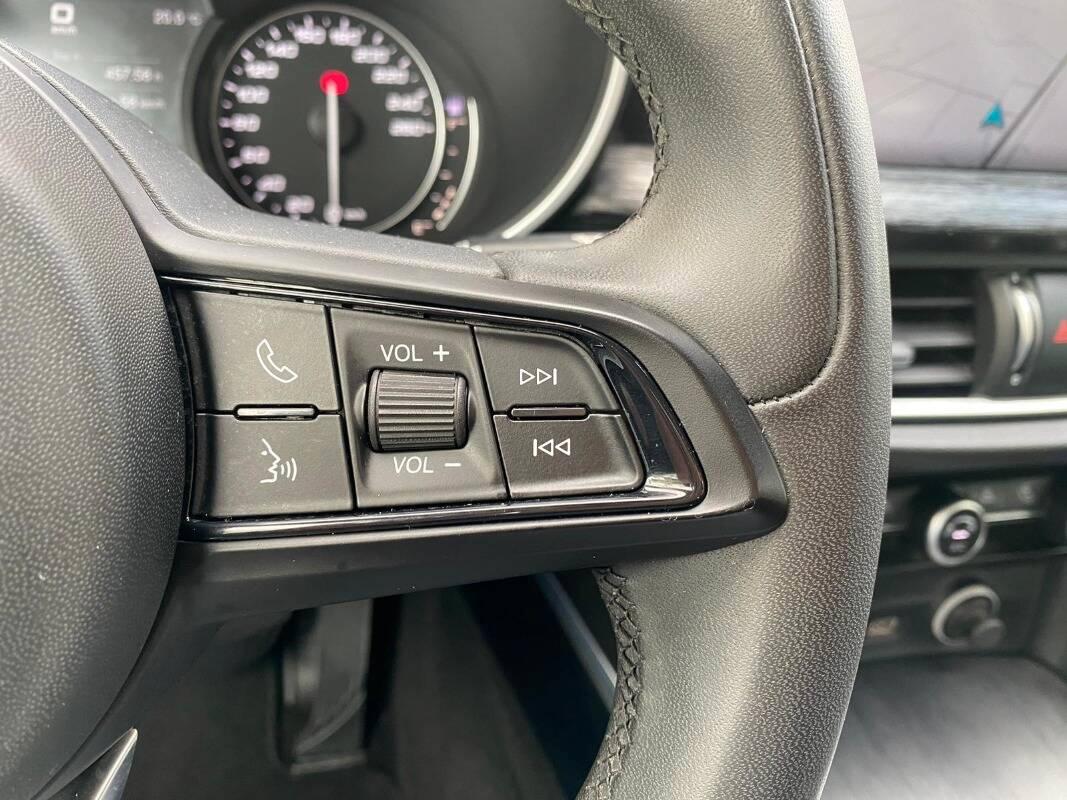 Alfa Romeo Stelvio 2.2 t Business Q4 190cv auto