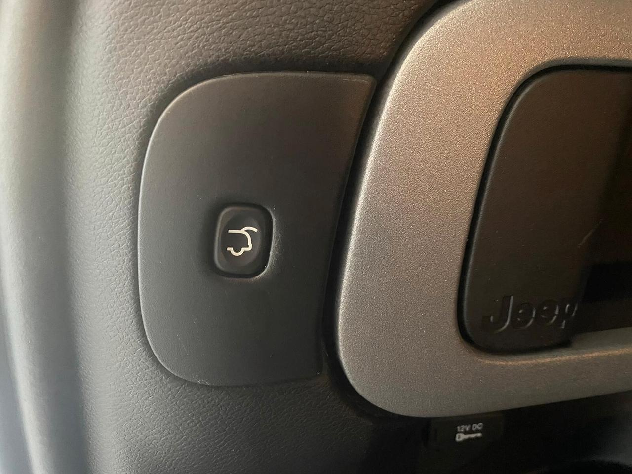 Jeep Cherokee 2.2 Mjt II 4WD Active Drive I Night Eagle