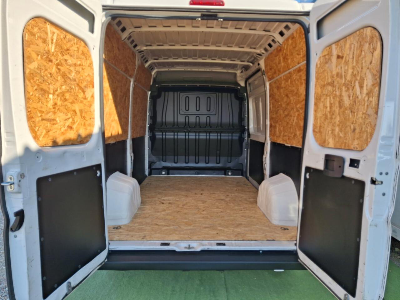 PEUGEOT BOXER FURGONE 3 POSTI DIESEL 2.2 IVA ESPOSTA