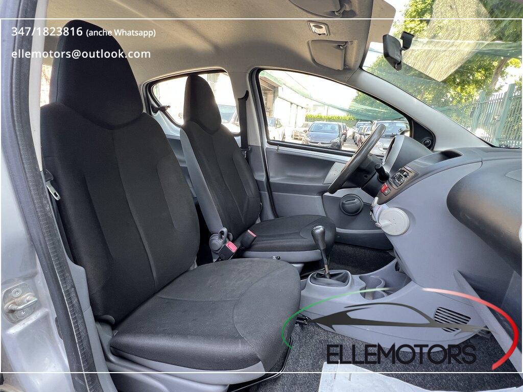 Toyota Aygo 5 Porte 1.0 VVT-i Now