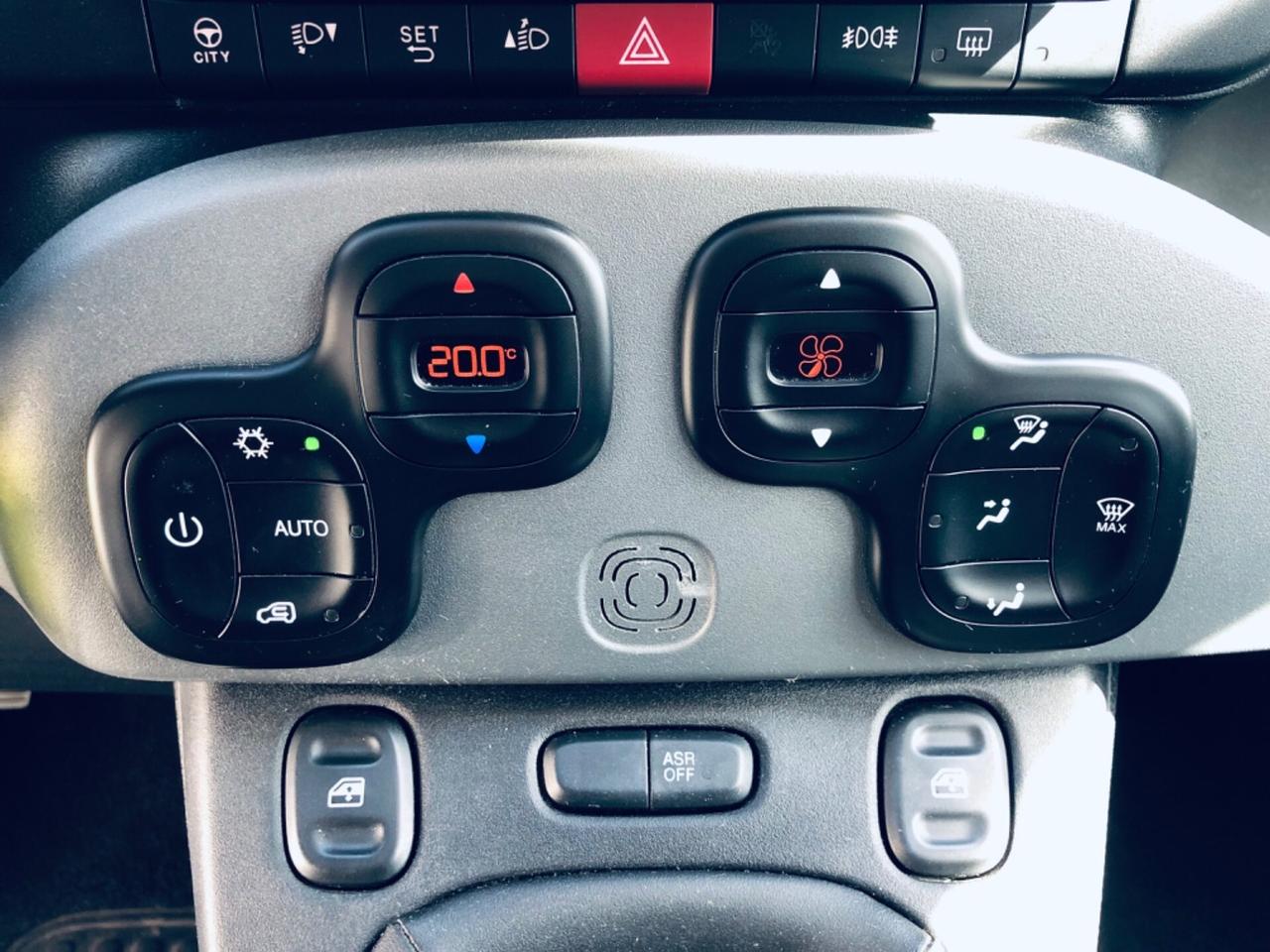 Fiat Panda 1.0 S&S Hybrid City Life NEOPATENTATI