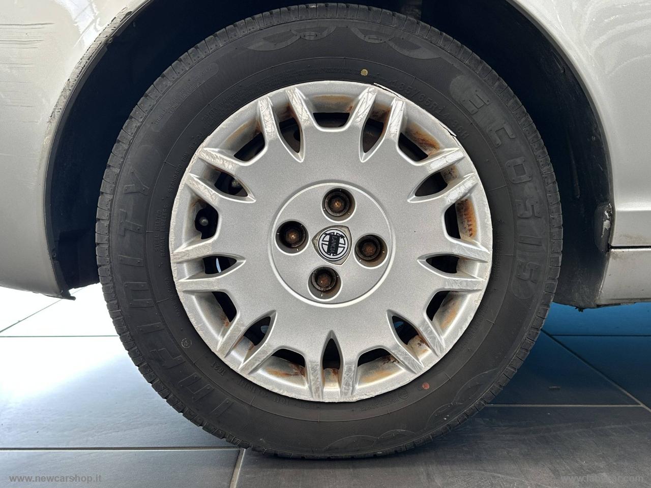 LANCIA Ypsilon 1.2 Argento NEOPATENTATI