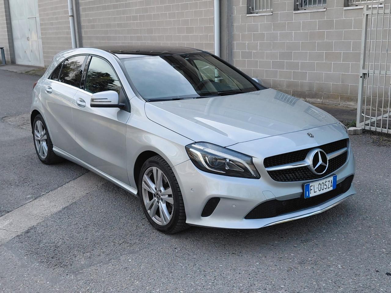 Mercedes-Benz A 180 1.6 Premium UNICO PROP.