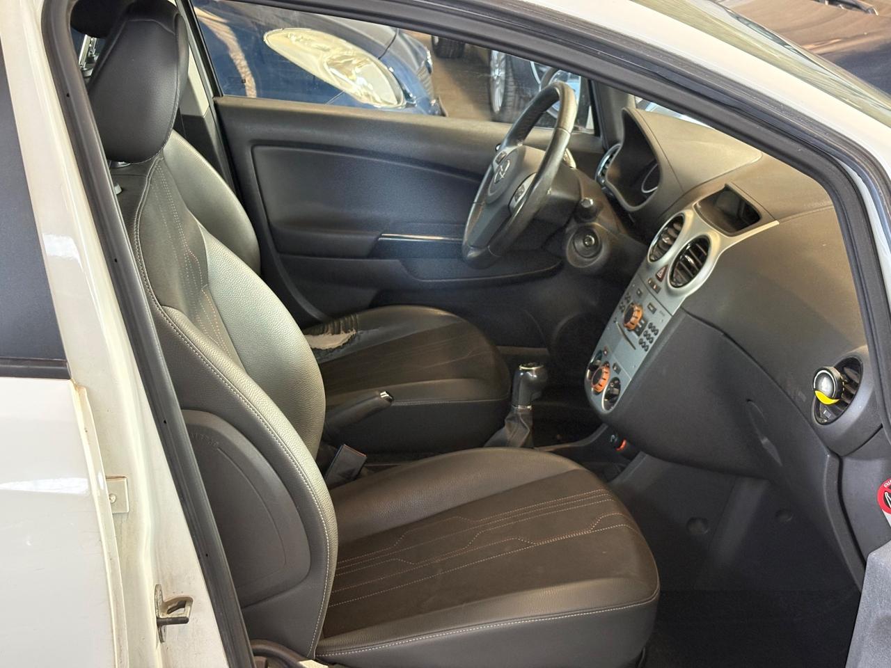 Opel Corsa 1.2 5 porte Sport
