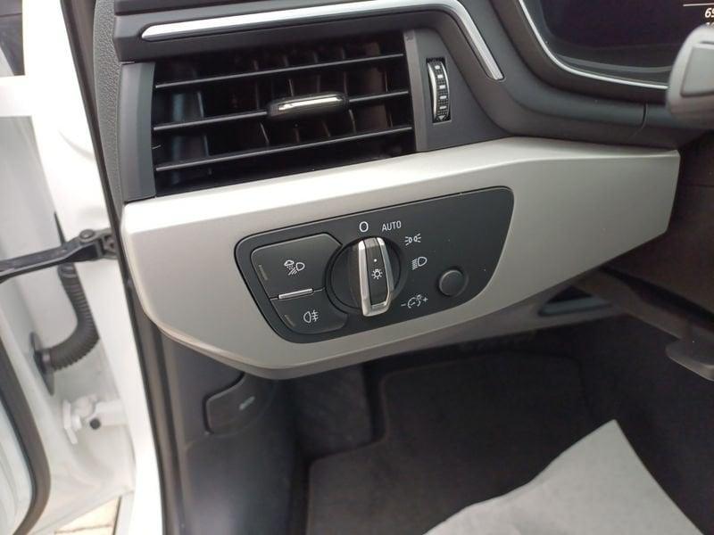 Audi A4 allroad quattro A4 Allroad 40 2.0 tdi mhev Identity Contrast quattro 204cv s-tronic