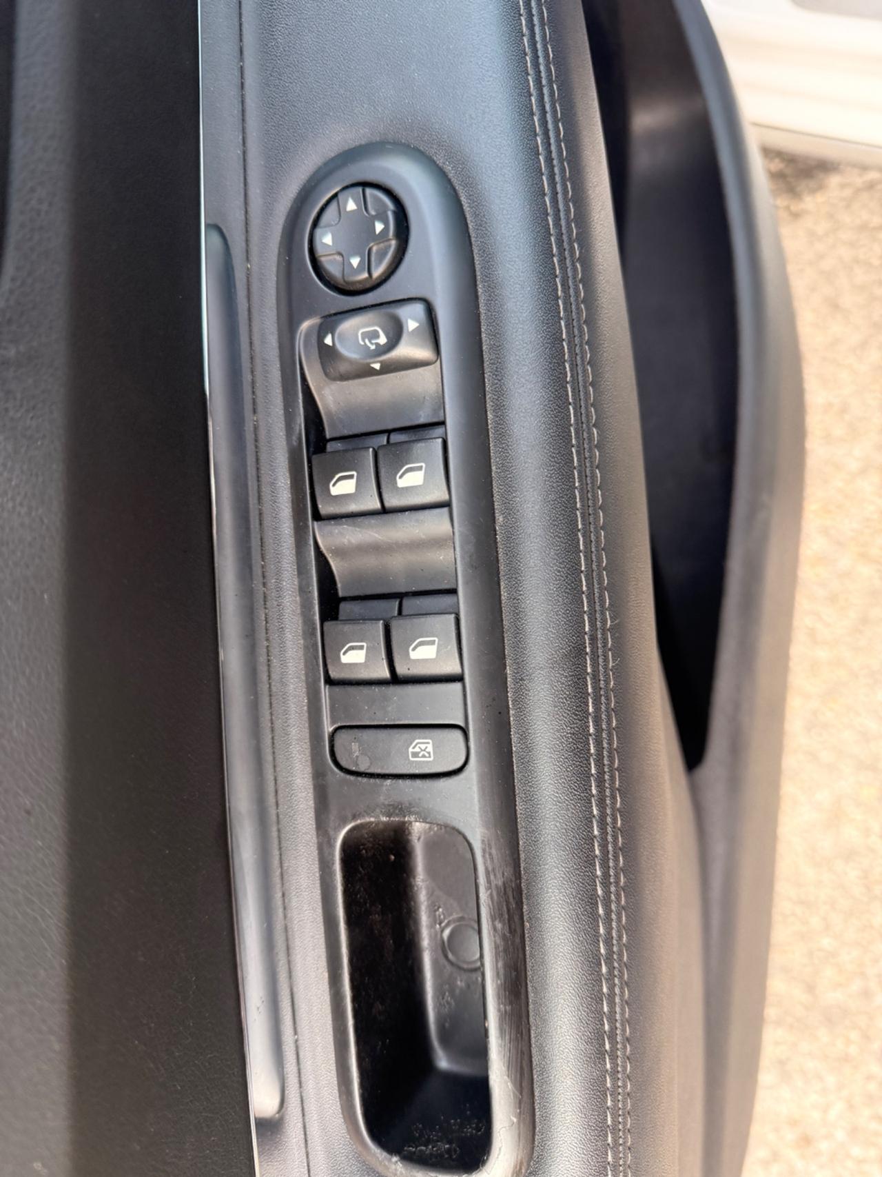 Peugeot 3008 BlueHDi 163 cv aut napapjri ibrida 4x4