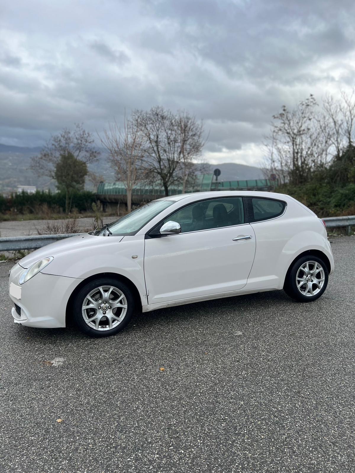 Alfa Romeo MiTo 1.6 JTDm 16V Distinctive Sport Pack