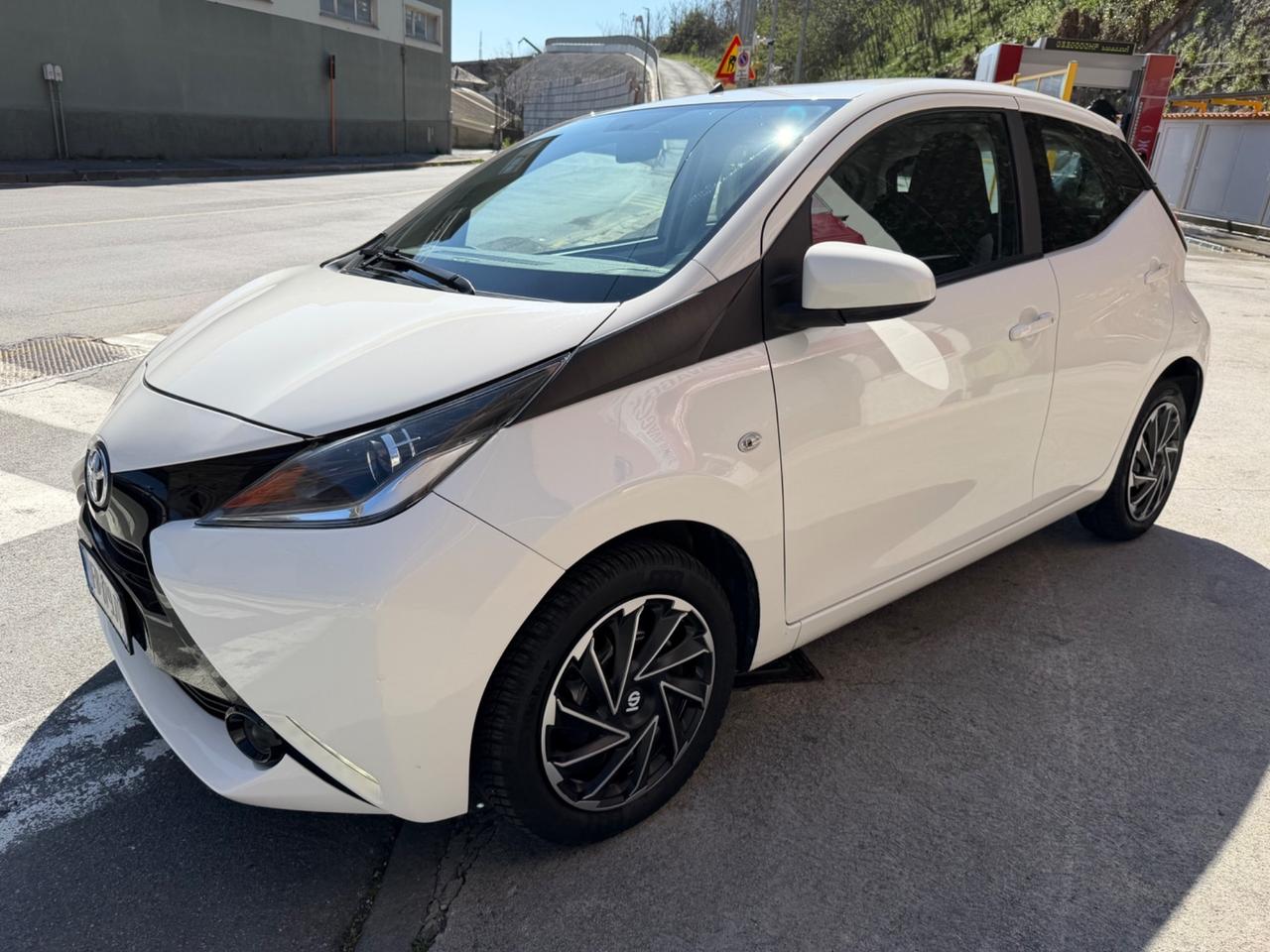TOYOTA AYGO 1.0 NEOPATENTATI