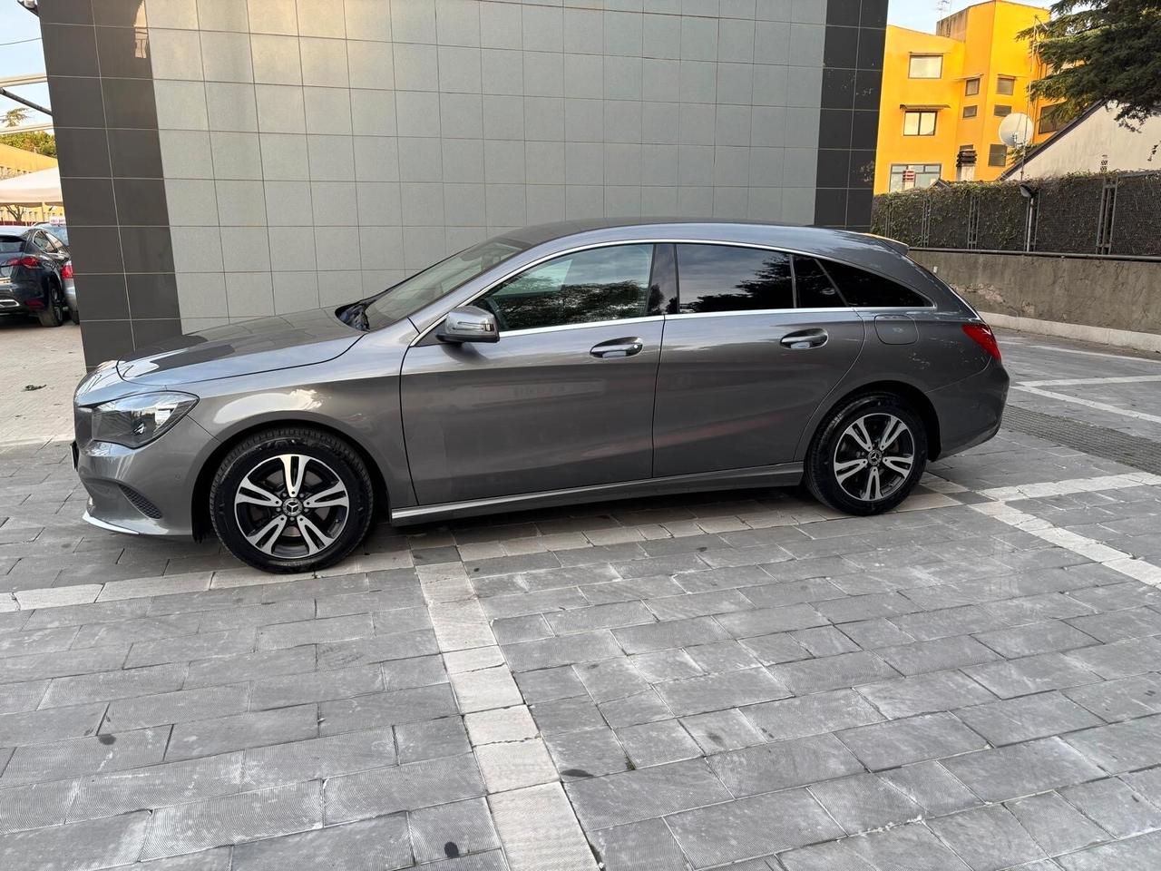 Mercedes-Benz CLA 200d Shooting Brake Leder