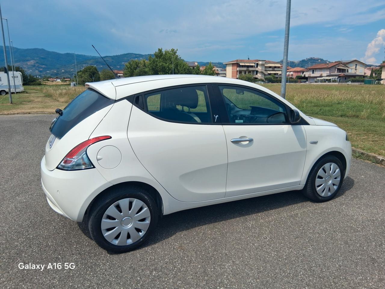 Lancia Ypsilon 1.2 69 CV 5 porte Gold