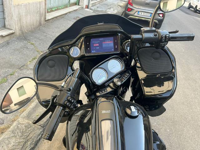 HARLEY-DAVIDSON CVO Road Glide ST