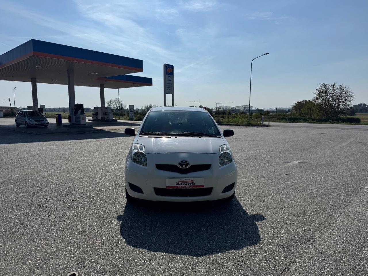 Toyota Yaris 1.0 5 porte