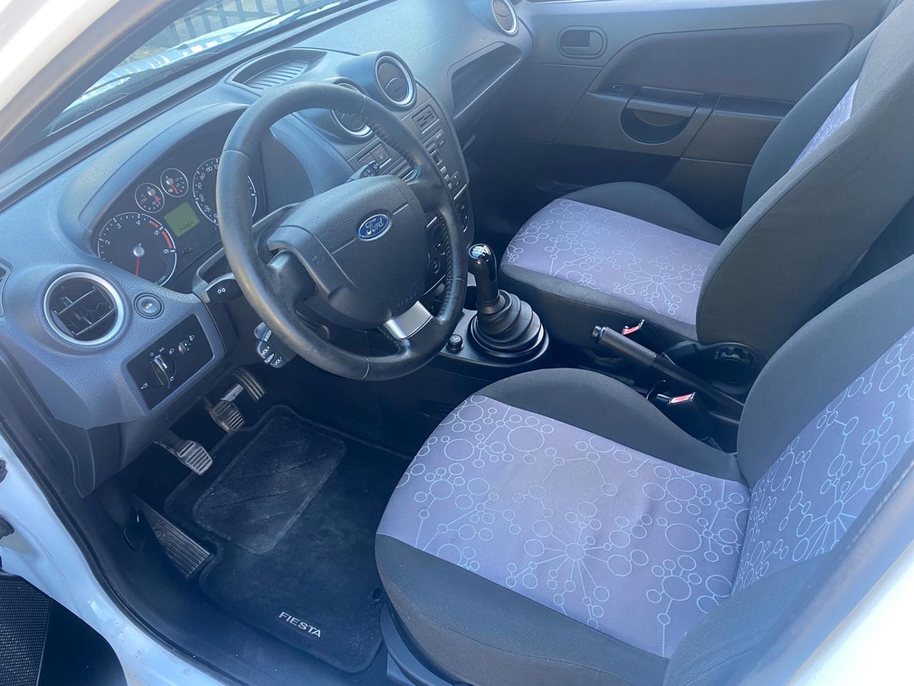 Ford Fiesta 1.4 TDCi 5p. Ghia