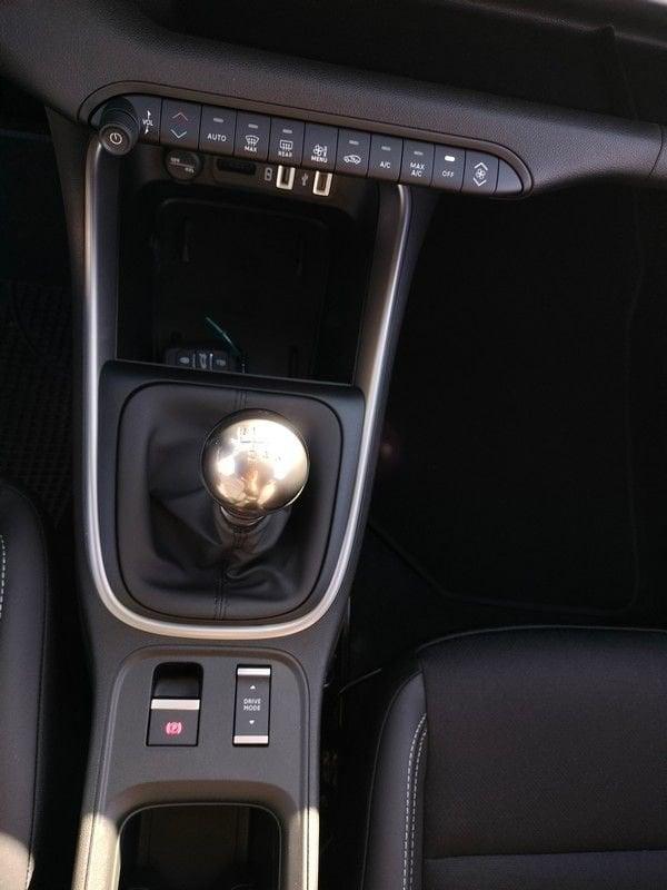 Jeep Avenger 1.2 Turbo Summit con Infotainment & Convenience Pack!!