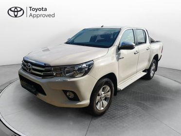 Toyota Hilux 2.4 D-4D 4WD 4 porte Double Cab Lounge