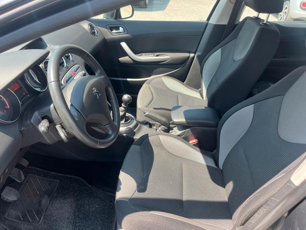 Peugeot 308 1.6 8V e-HDi 112CV