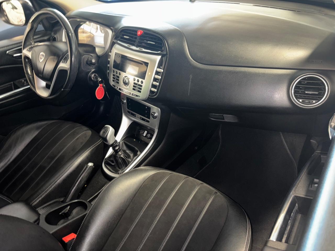 Lancia Delta 1.6 MJT Gold Edition