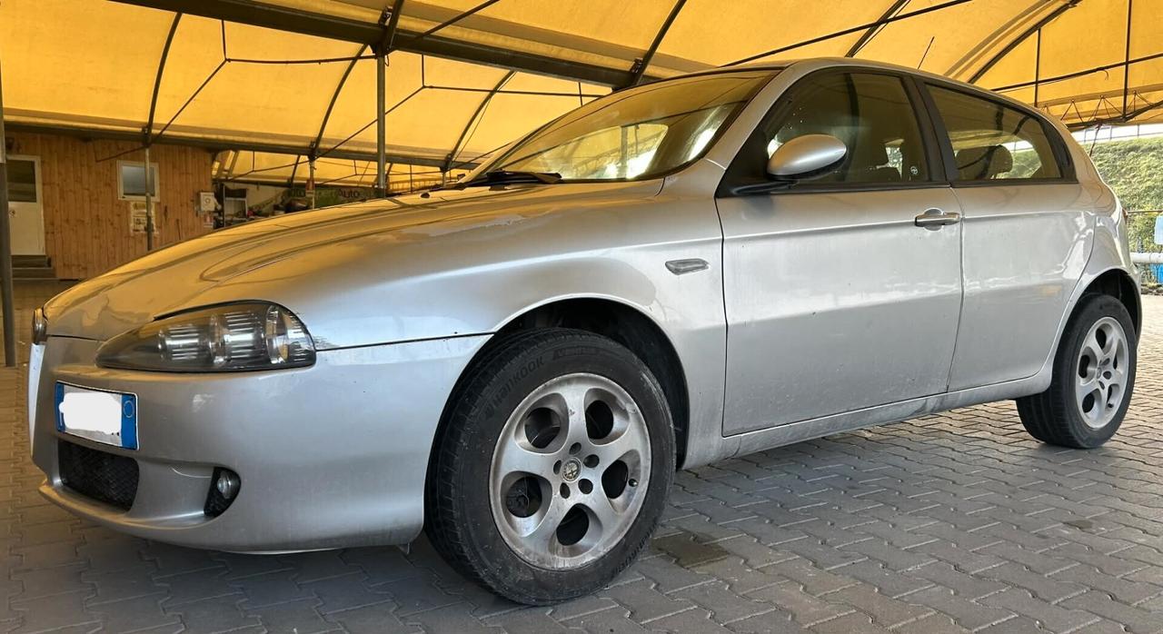 Alfa Romeo 147 1.6 gpl