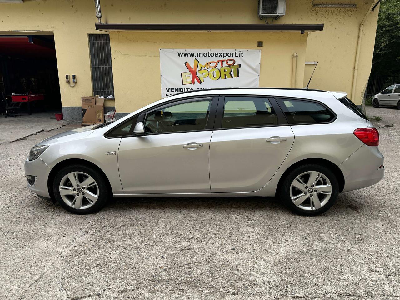 Opel Astra 1.7 CDTI 110CV Sports Tourer Cosmo