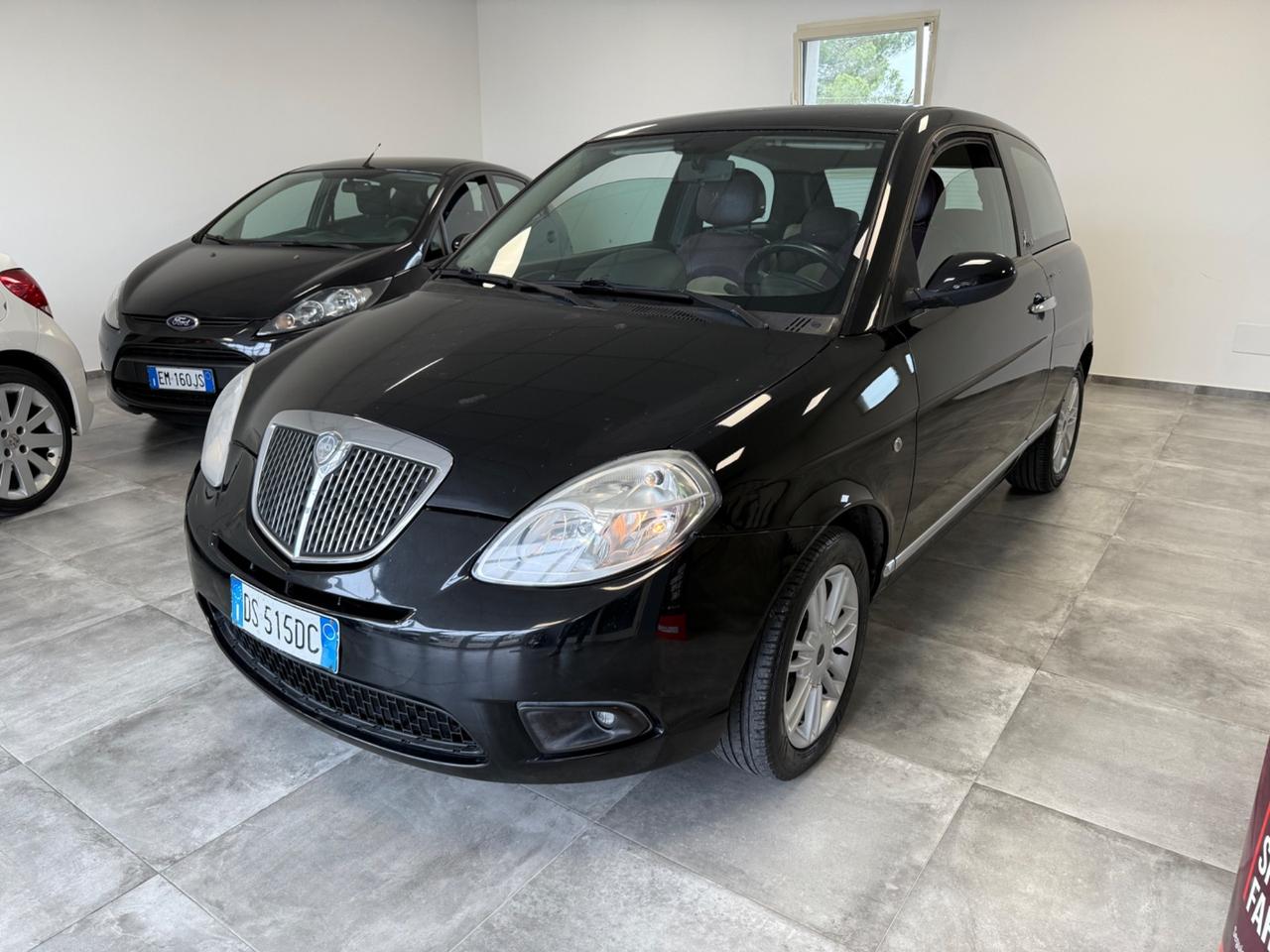Lancia Ypsilon 1.2 Platino