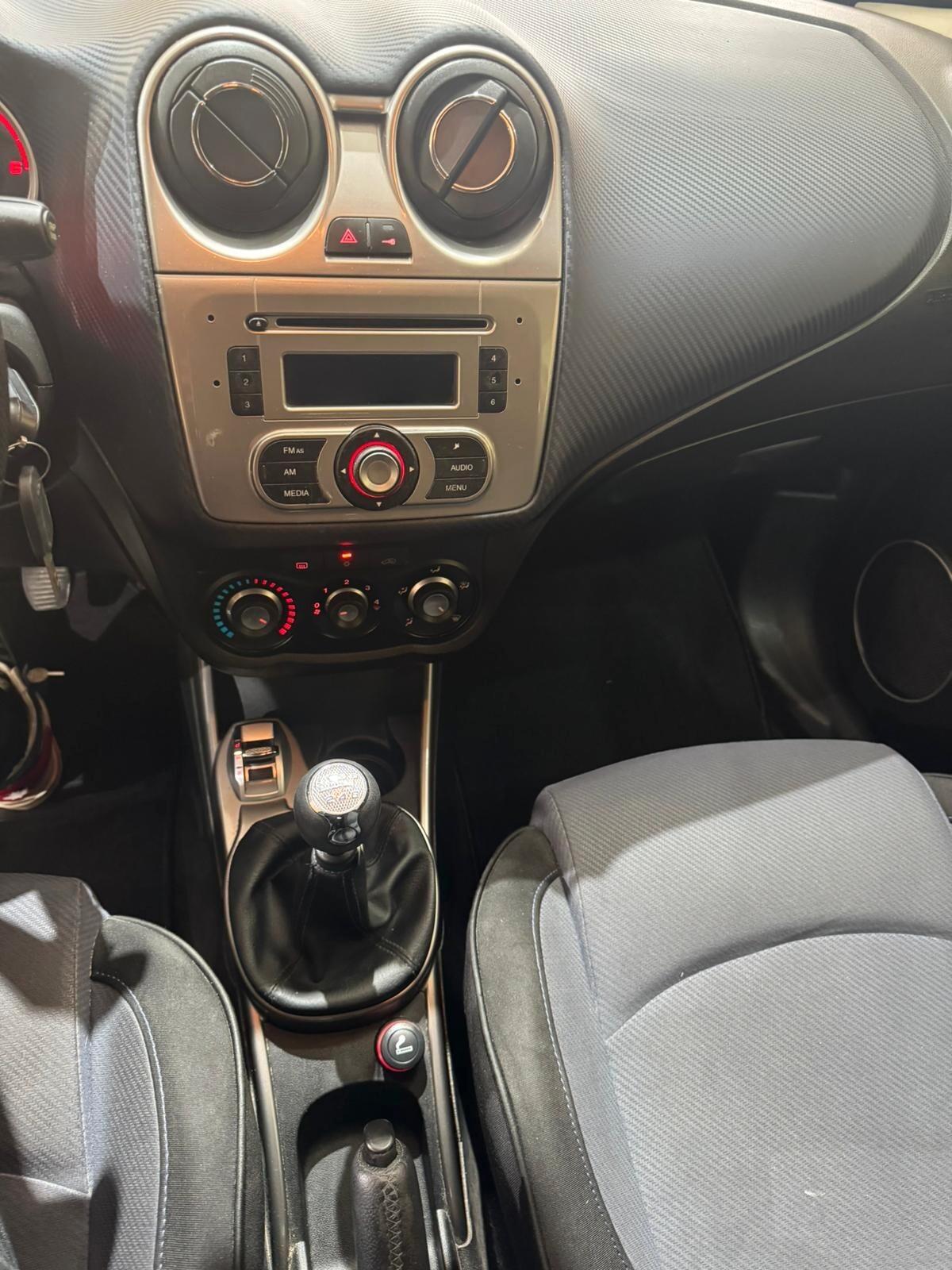 Alfa Romeo MiTo 1.6 JTDm 16V Distinctive Sport Pack