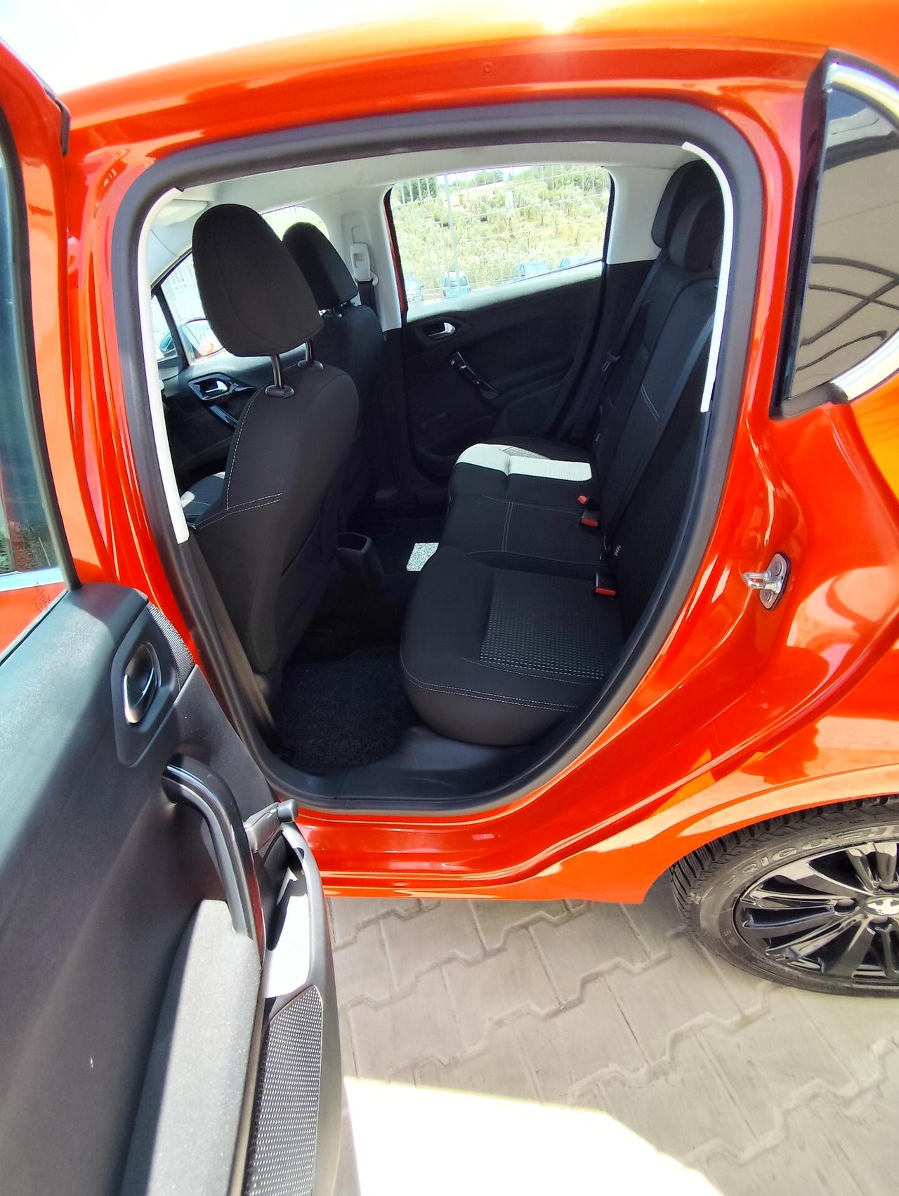 Peugeot 208 BlueHDi 75 5 porte Allure