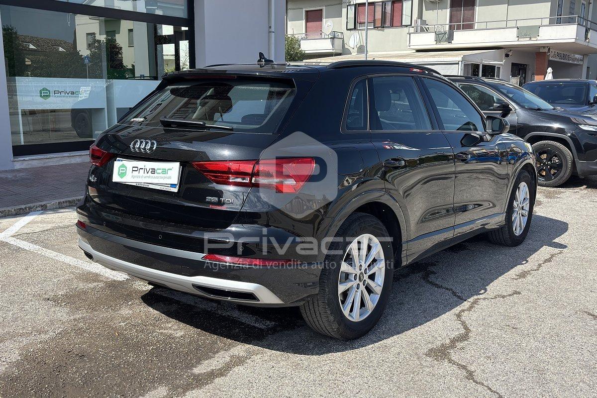 AUDI Q3 35 TDI S tronic Business Advanced